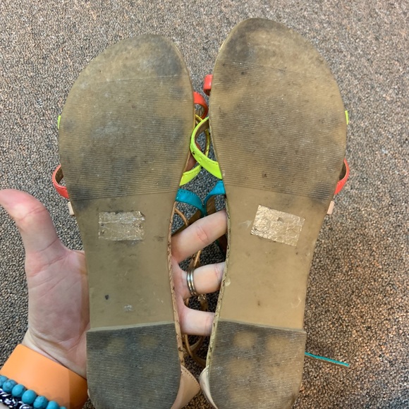 Shi sandals - Picture 4 of 4